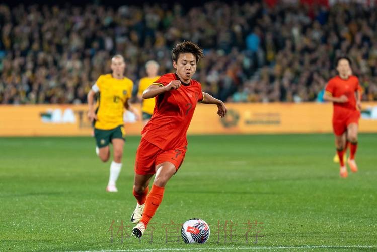 足球报:6场3球3助!王霜感觉只发挥了一半水平 足球报:6场3球3助!王霜感觉只发挥了一半水平